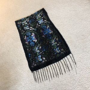 Gorgeous velvet fringed scarf